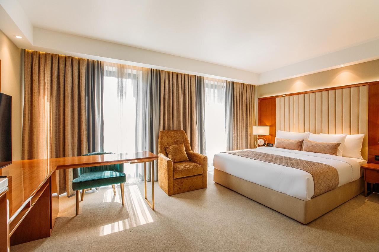 Marjan Plaza Hotel Tbiliszi Kültér fotó