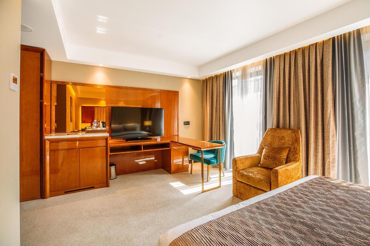 Marjan Plaza Hotel Tbiliszi Kültér fotó