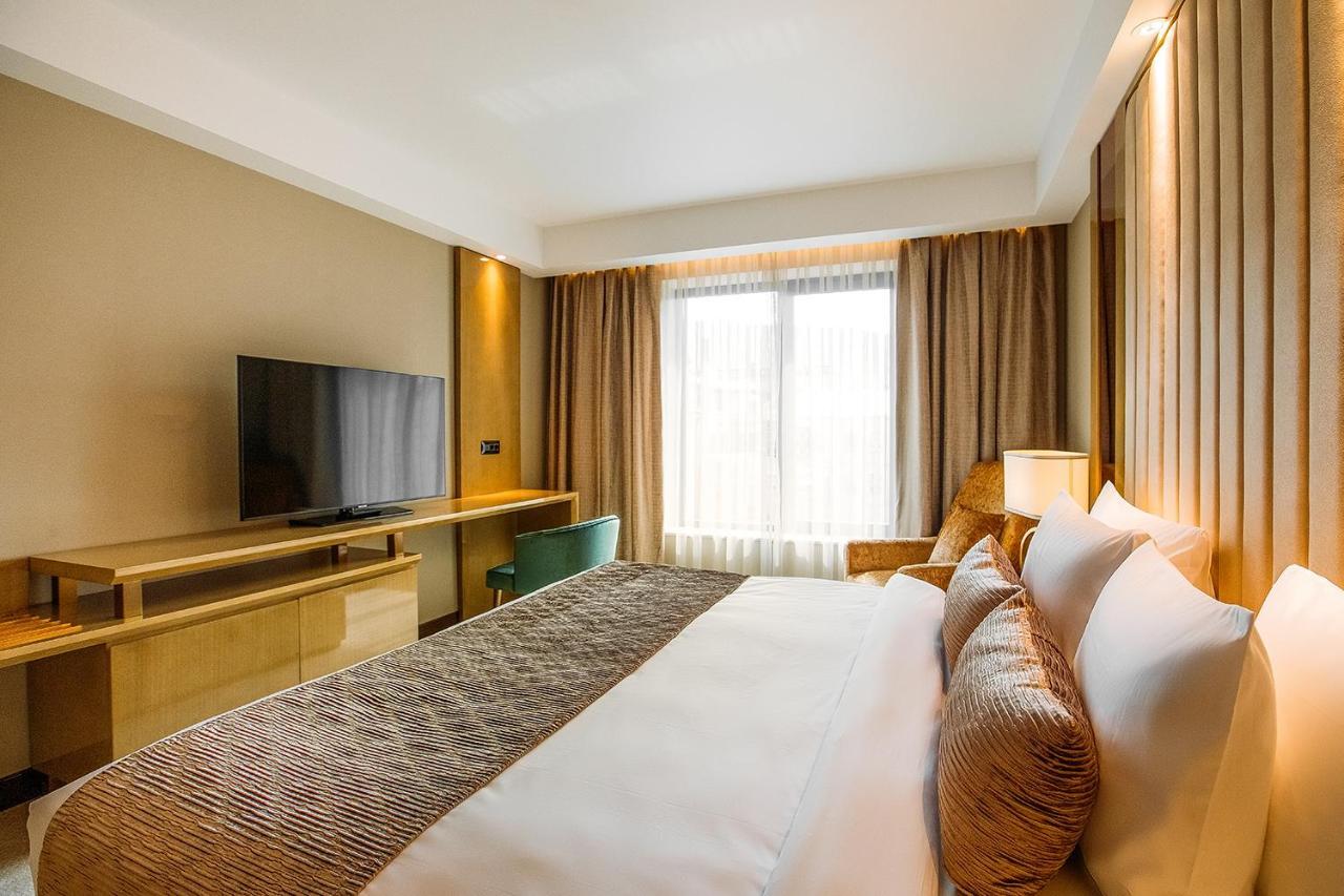 Marjan Plaza Hotel Tbiliszi Kültér fotó