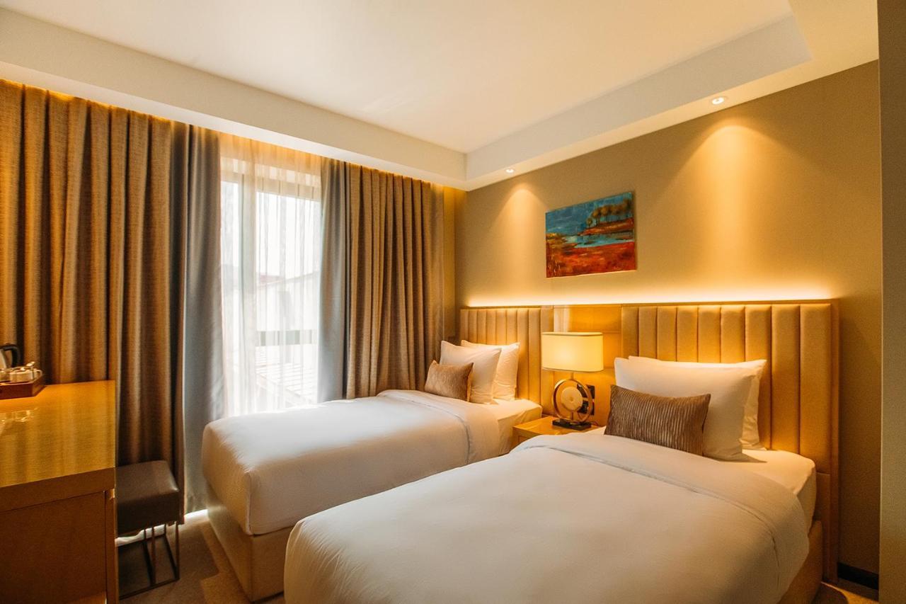 Marjan Plaza Hotel Tbiliszi Kültér fotó