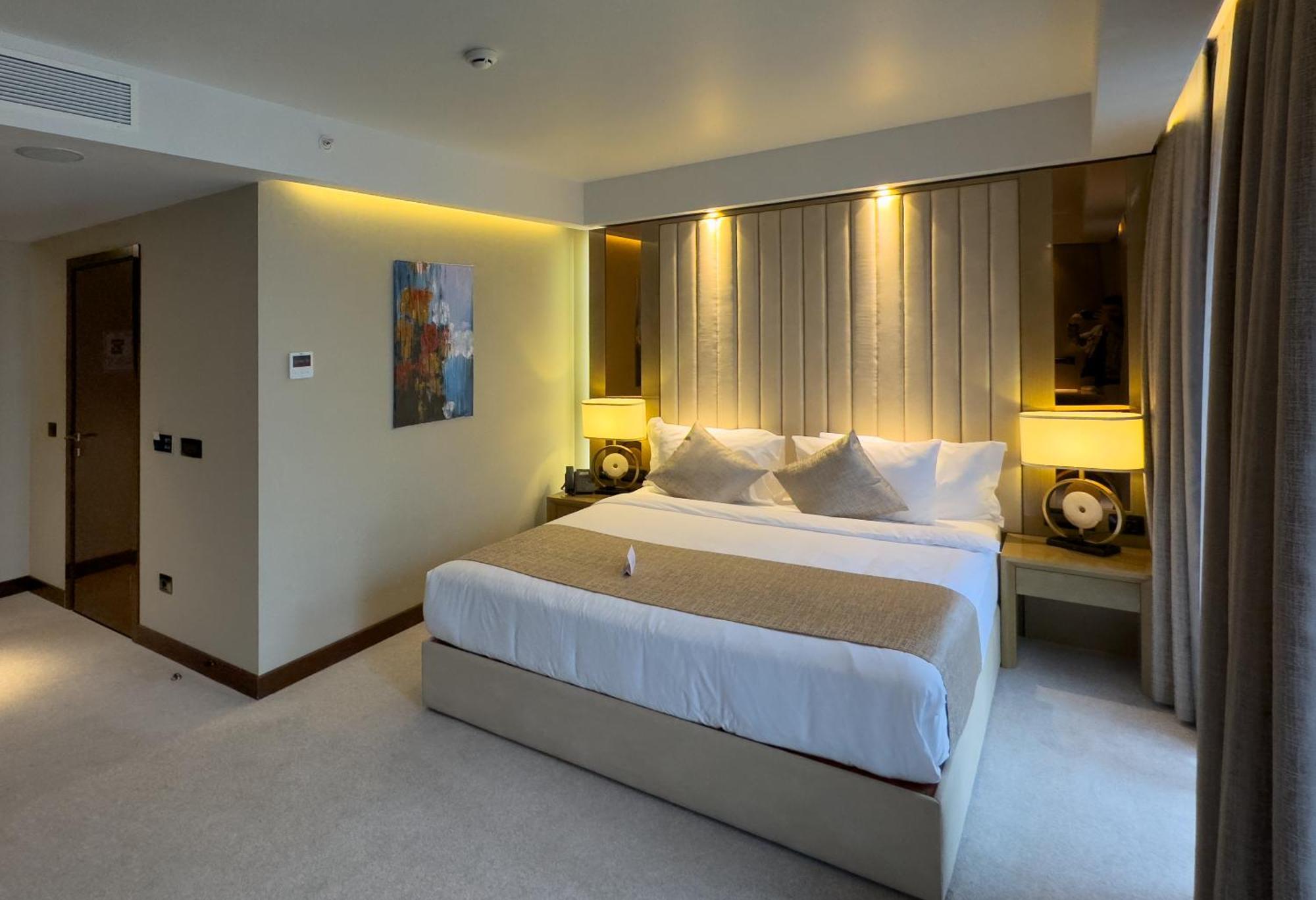 Marjan Plaza Hotel Tbiliszi Kültér fotó