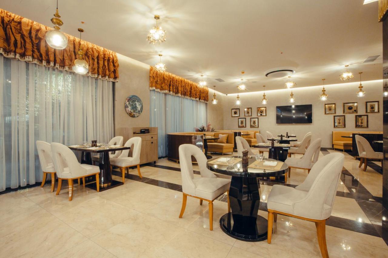 Marjan Plaza Hotel Tbiliszi Kültér fotó